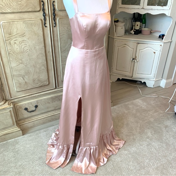 NEW Rose Gold Dress with Ruffle, Prom Dress, NWOT Size M/10 - Picture 3 of 10
